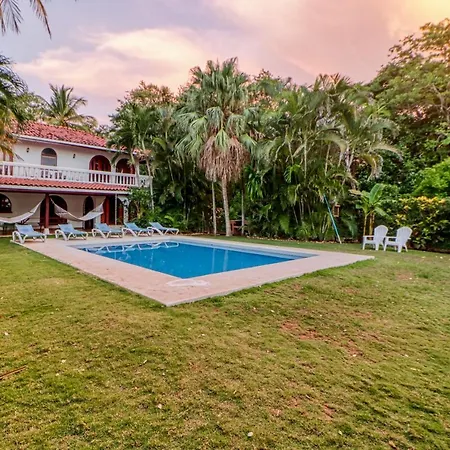 Casa Dorado